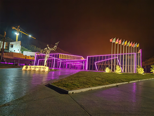 城市亮化是现代城市建设的重要组成部分，它不仅可以美化城市的夜景，还能提升城市的整体形象。随着科技的不断进步，城市亮化也得到了更多的关注和创新。本文将介绍一些关于城市亮化的创意和技术，帮助读者了解奎屯城市亮化的重要性以及如何进行奎屯城市亮化的规划和实施。